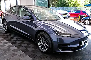 Used 2020 Tesla Model 3 Standard Range Plus Midnight Silver Metallic - Interior and Exterior details 9