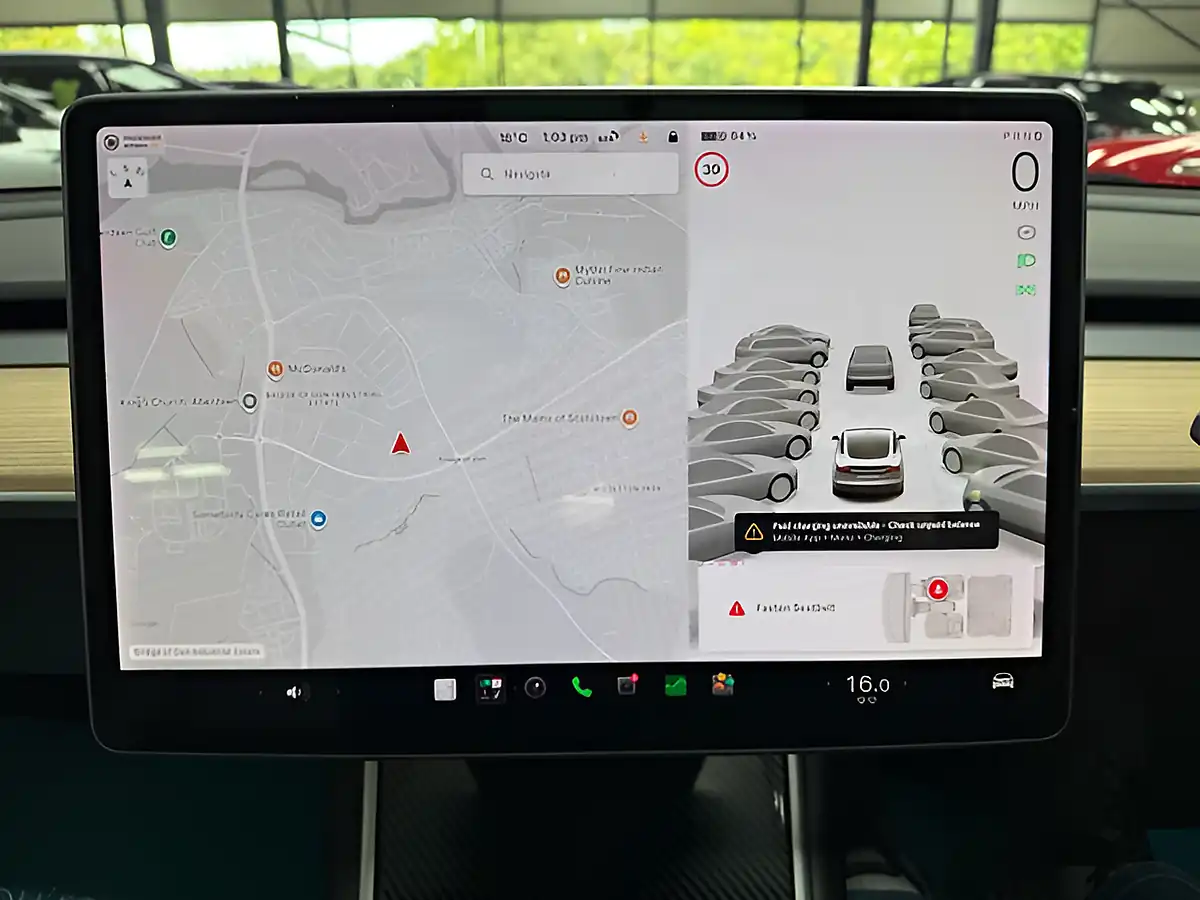 Used 2020 Tesla Model 3 Standard Range Plus Pearl White - Interior and Exterior details 20