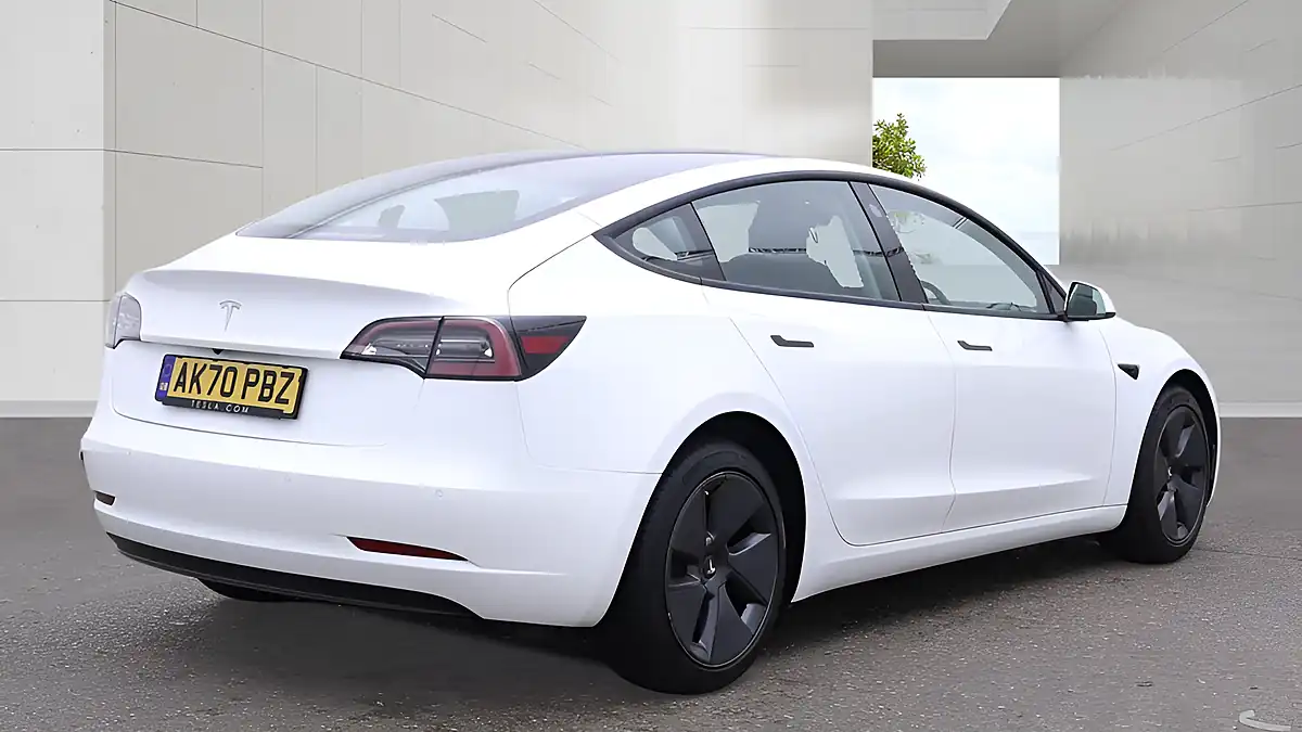 Used 2020 Tesla Model 3 Standard Range Plus White - Interior and Exterior details 4
