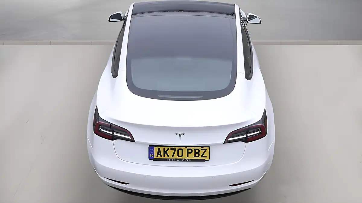 Used 2020 Tesla Model 3 Standard Range Plus White - Interior and Exterior details 8