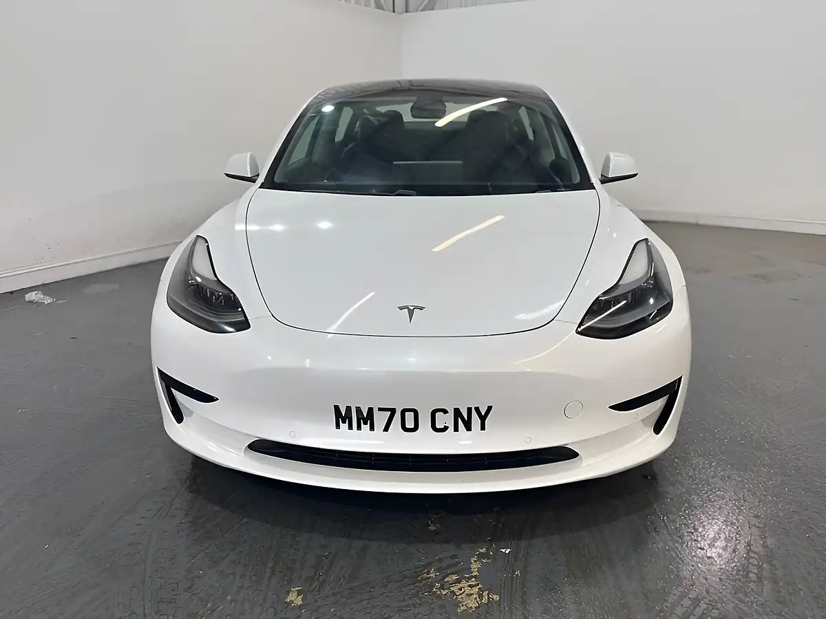 Used 2020 Tesla Model 3 Standard Range Plus White - Interior and Exterior details 2