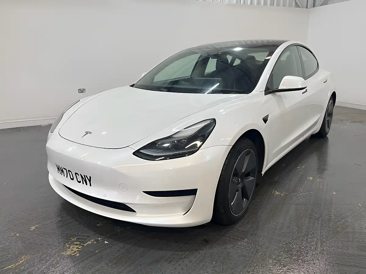Used 2020 Tesla Model 3 Standard Range Plus White - Interior and Exterior details 3