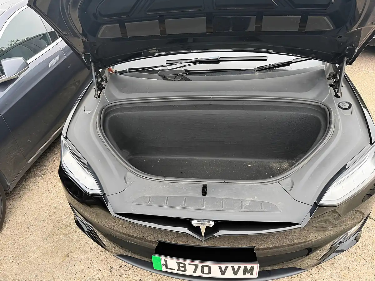 Used 2020 Tesla Model X Long Range Plus Black - Interior and Exterior details 7