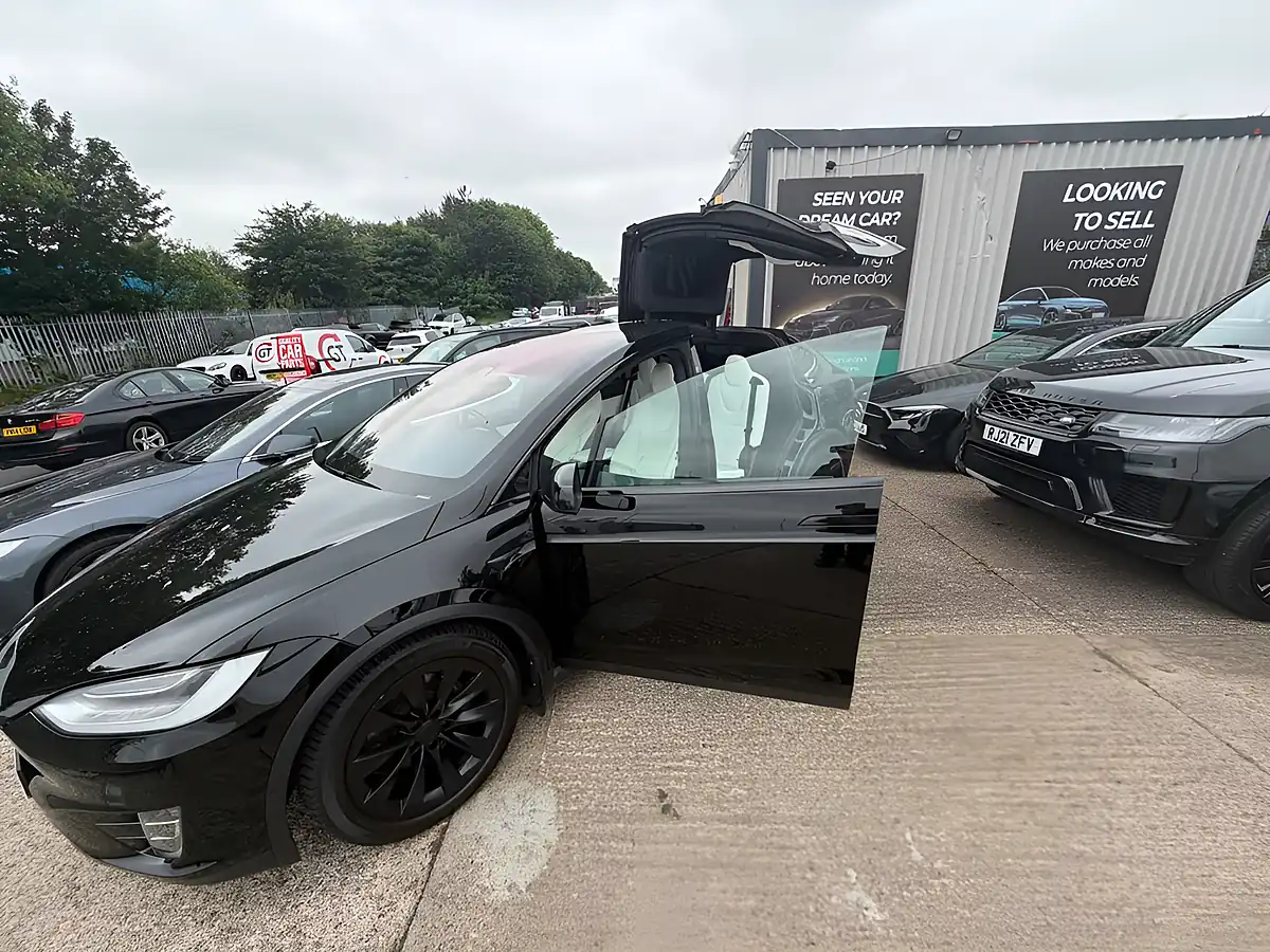 Used 2020 Tesla Model X Long Range Plus Black - Interior and Exterior details 8
