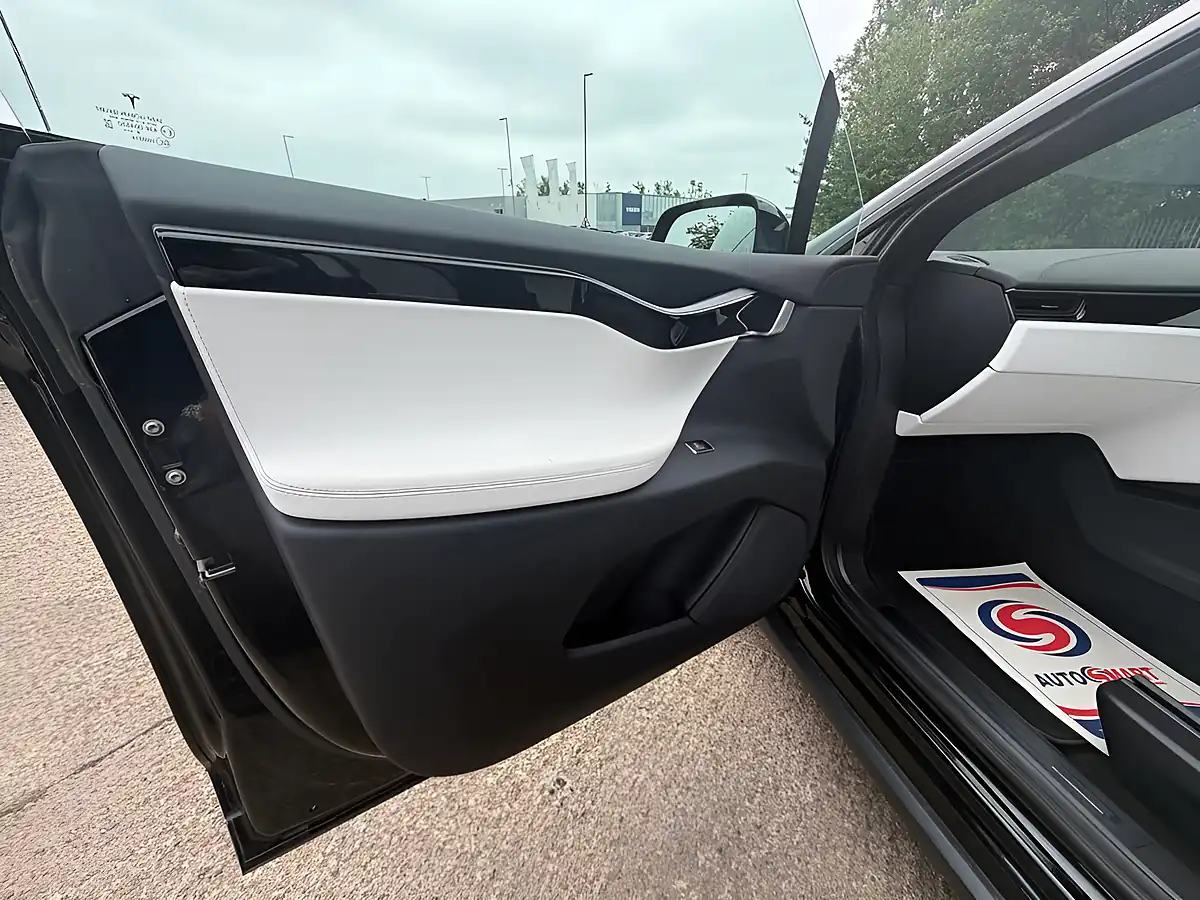 Used 2020 Tesla Model X Long Range Plus Black - Interior and Exterior details 9