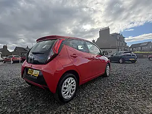 Used 2020 Toyota Aygo X-Play Red - Interior and Exterior details 5