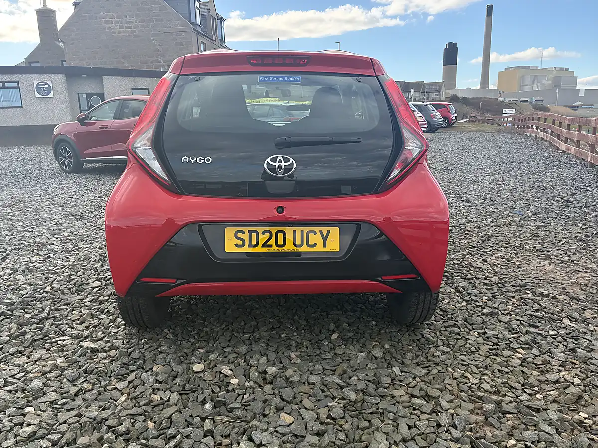 Used 2020 Toyota Aygo X-Play Red - Interior and Exterior details 6