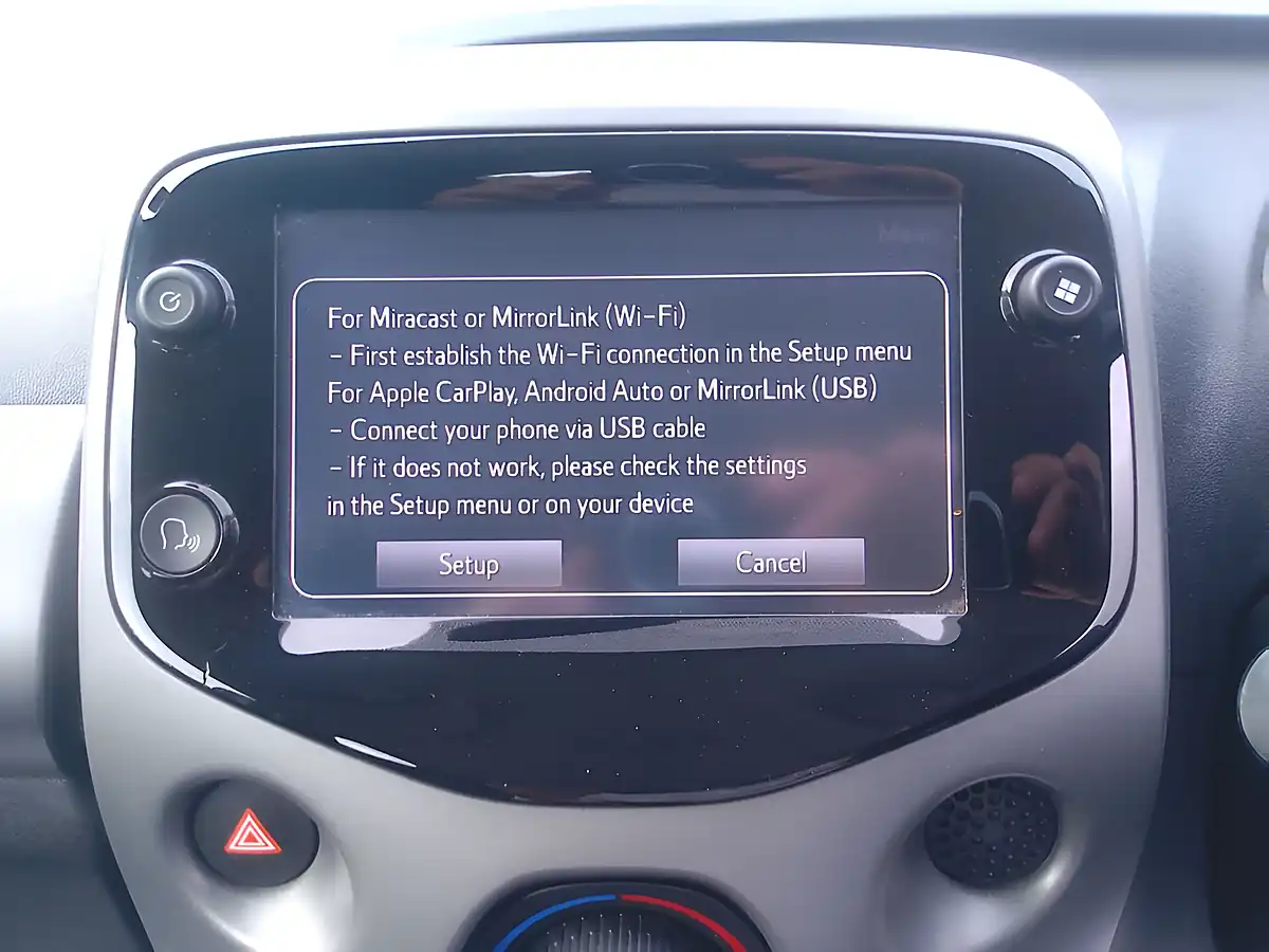 Used 2020 Toyota Aygo X-Play White - Interior and Exterior details 14