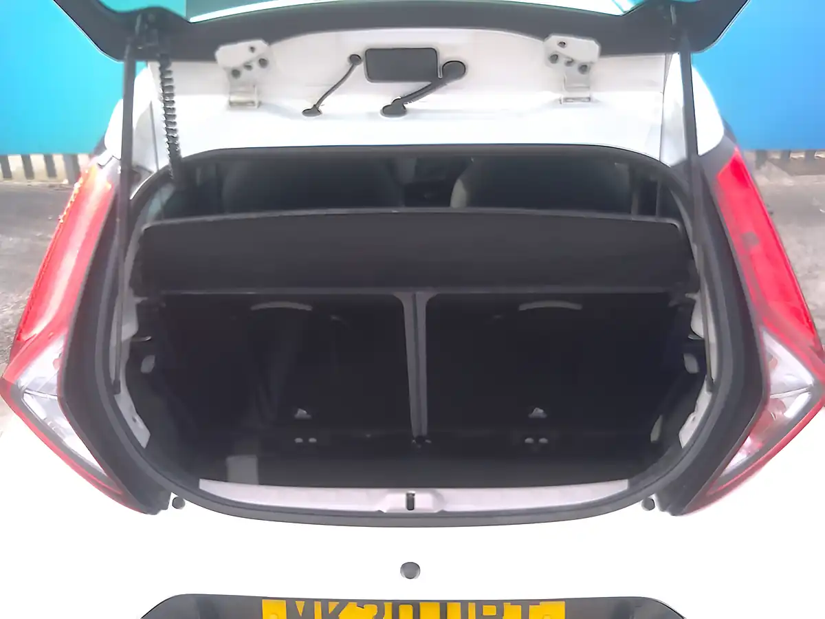 Used 2020 Toyota Aygo X-Play White - Interior and Exterior details 16