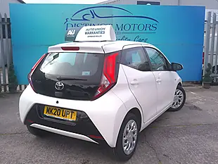 Used 2020 Toyota Aygo X-Play White - Interior and Exterior details 4
