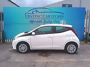 Used 2020 Toyota Aygo X-Play White - Interior and Exterior details 8