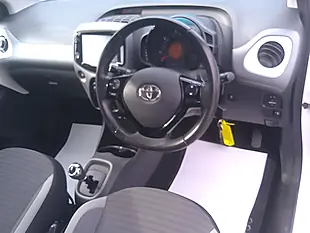 Used 2020 Toyota Aygo X-Play White - Interior and Exterior details 9
