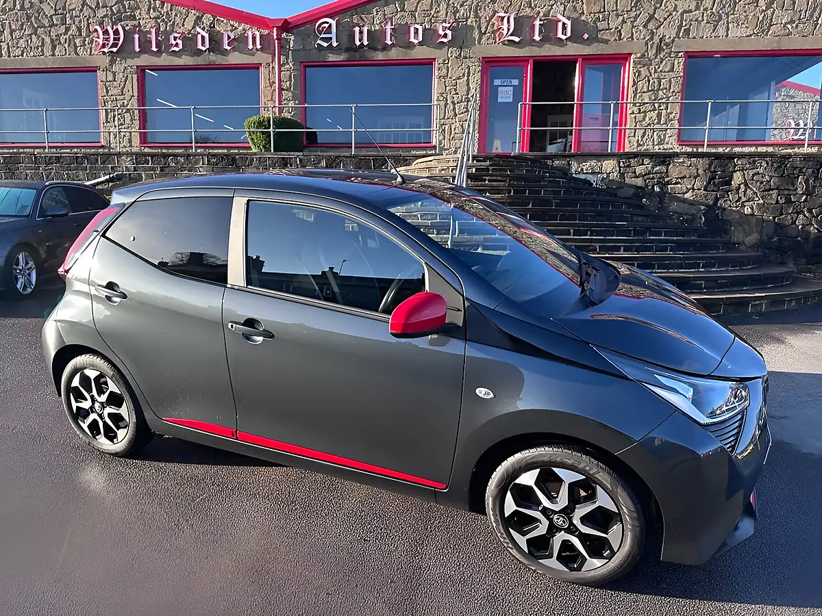 Used 2020 Toyota Aygo X-Trend Grey - Front View