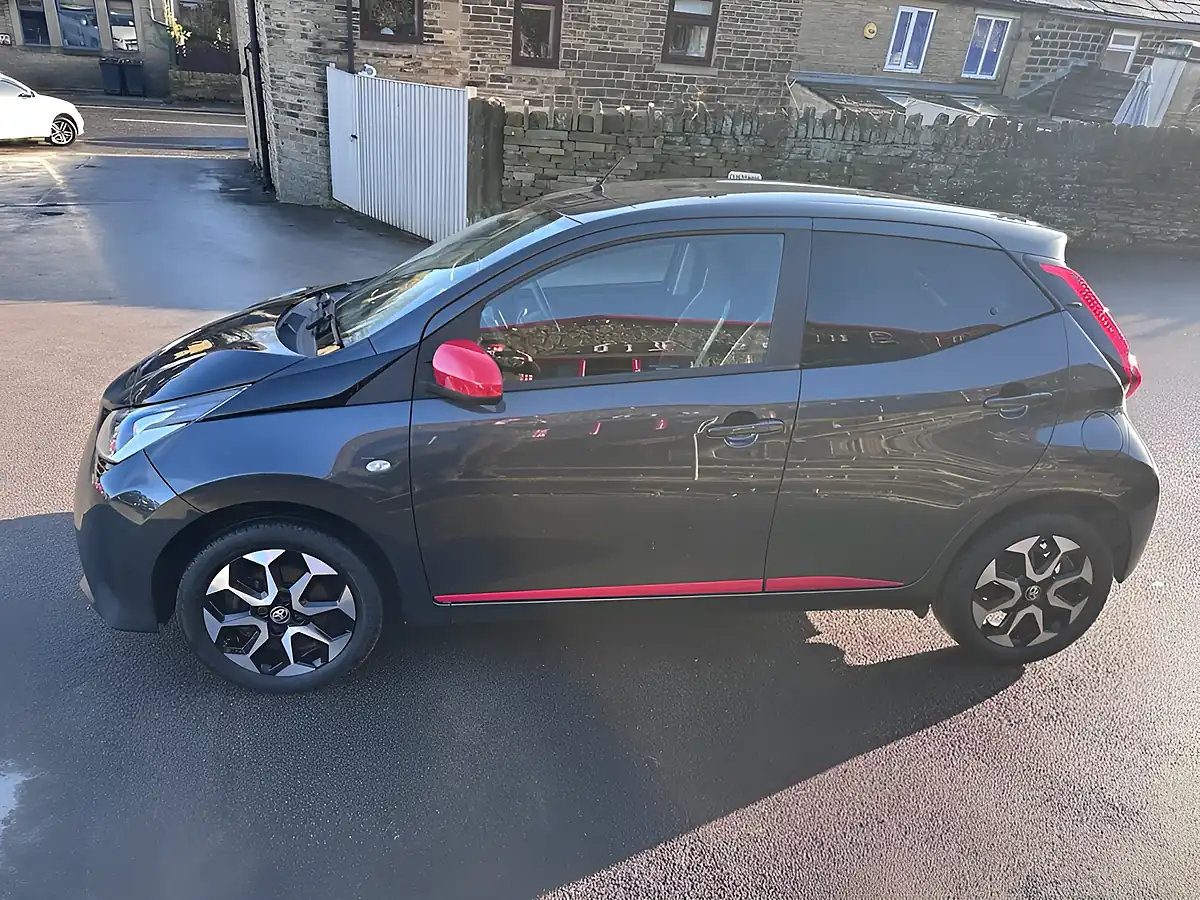 Used 2020 Toyota Aygo X-Trend Grey - Interior and Exterior details 5