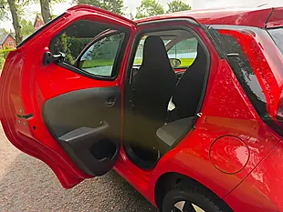 Used 2020 Toyota Aygo X-Trend Red - Interior and Exterior details 12
