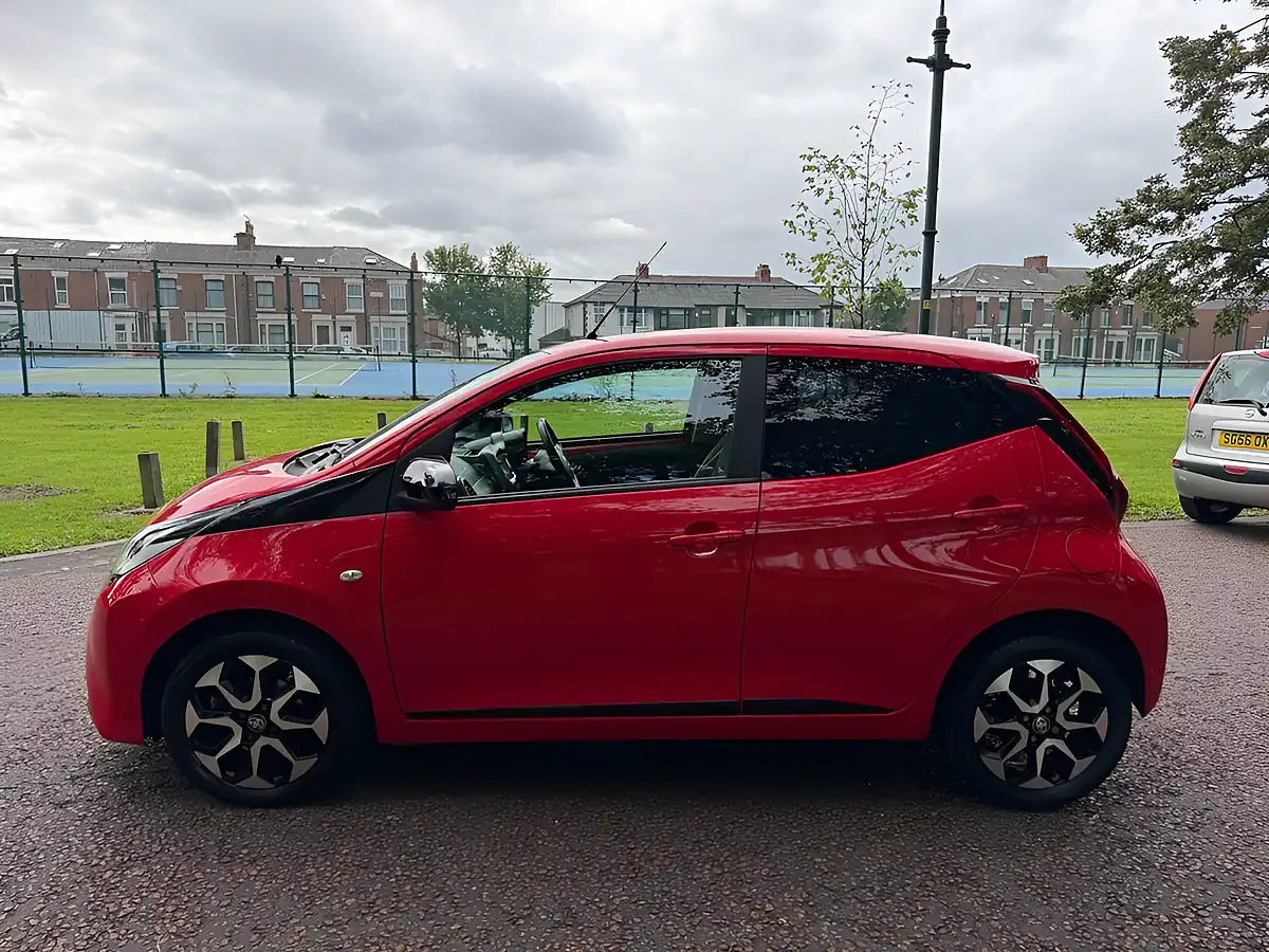 Used 2020 Toyota Aygo X-Trend Red - Interior and Exterior details 6