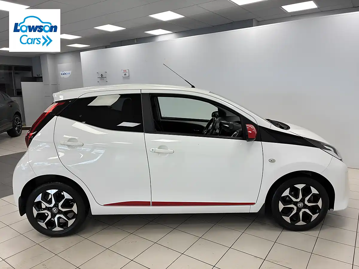 Used 2020 Toyota Aygo X-Trend White - Interior and Exterior details 10