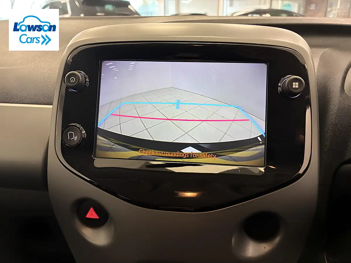 Used 2020 Toyota Aygo X-Trend White - Interior and Exterior details 18