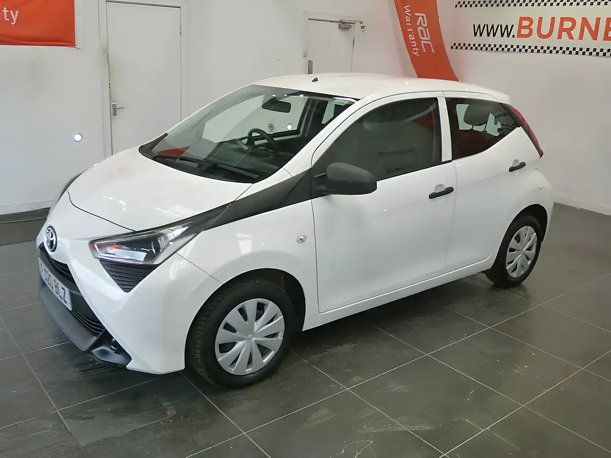 Used 2020 Toyota Aygo X White - Interior and Exterior details 11