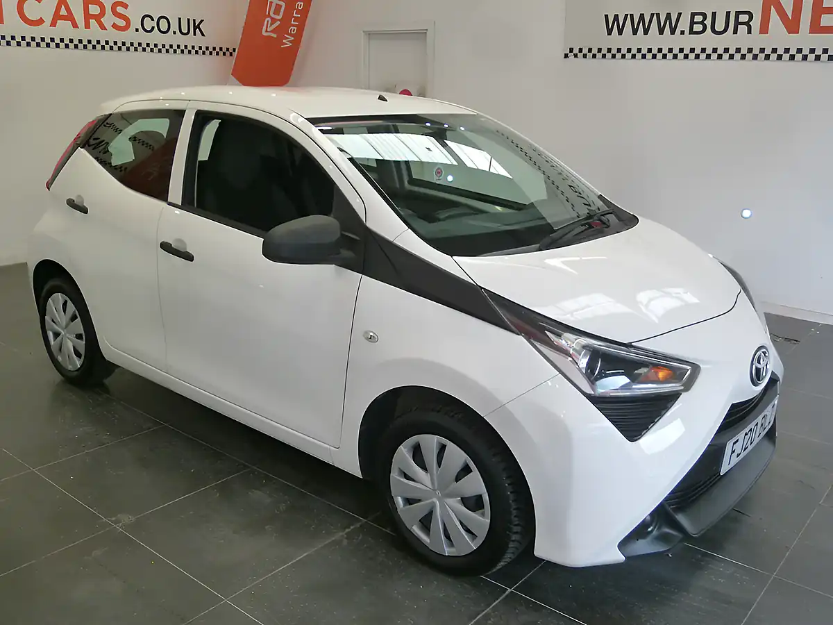 Used 2020 Toyota Aygo X White - Interior and Exterior details 12