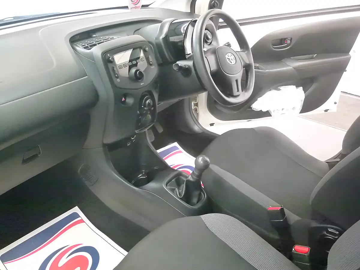 Used 2020 Toyota Aygo X White - Interior and Exterior details 14
