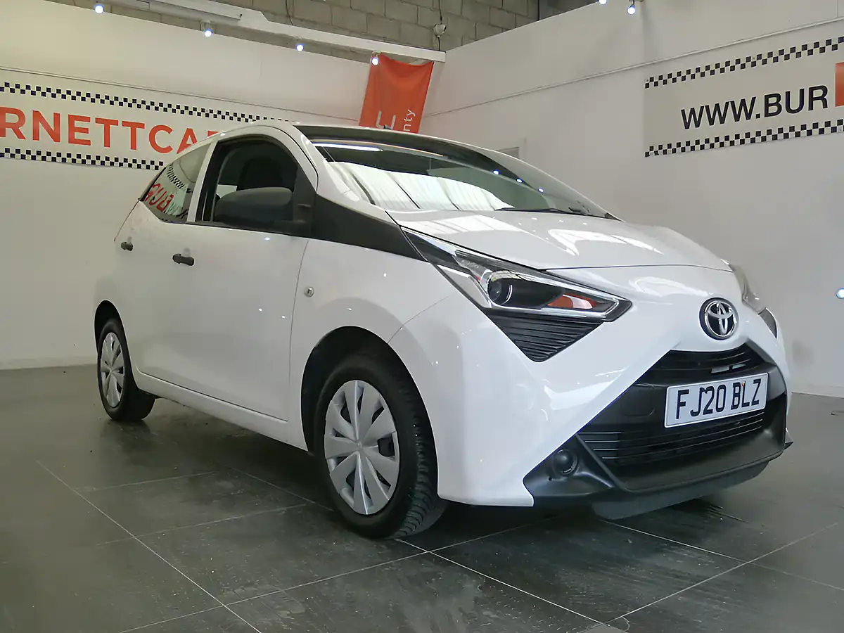 Used 2020 Toyota Aygo X White - Interior and Exterior details 9