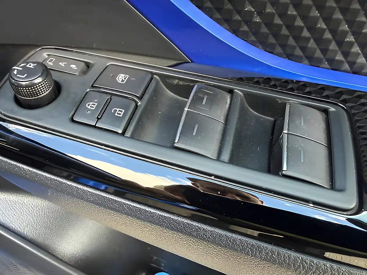 Used 2020 Toyota C-Hr Dynamic Blue - Interior and Exterior details 11