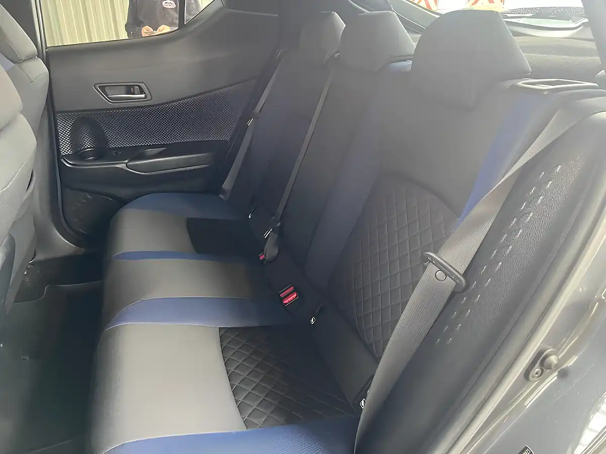 Used 2020 Toyota C-Hr Dynamic Grey - Interior and Exterior details 10