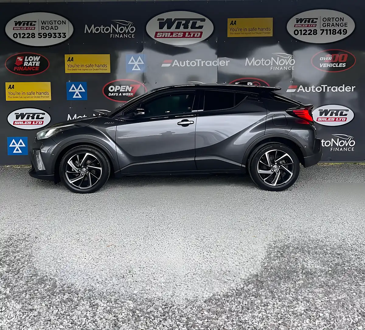 Used 2020 Toyota C-Hr Dynamic Grey - Interior and Exterior details 2