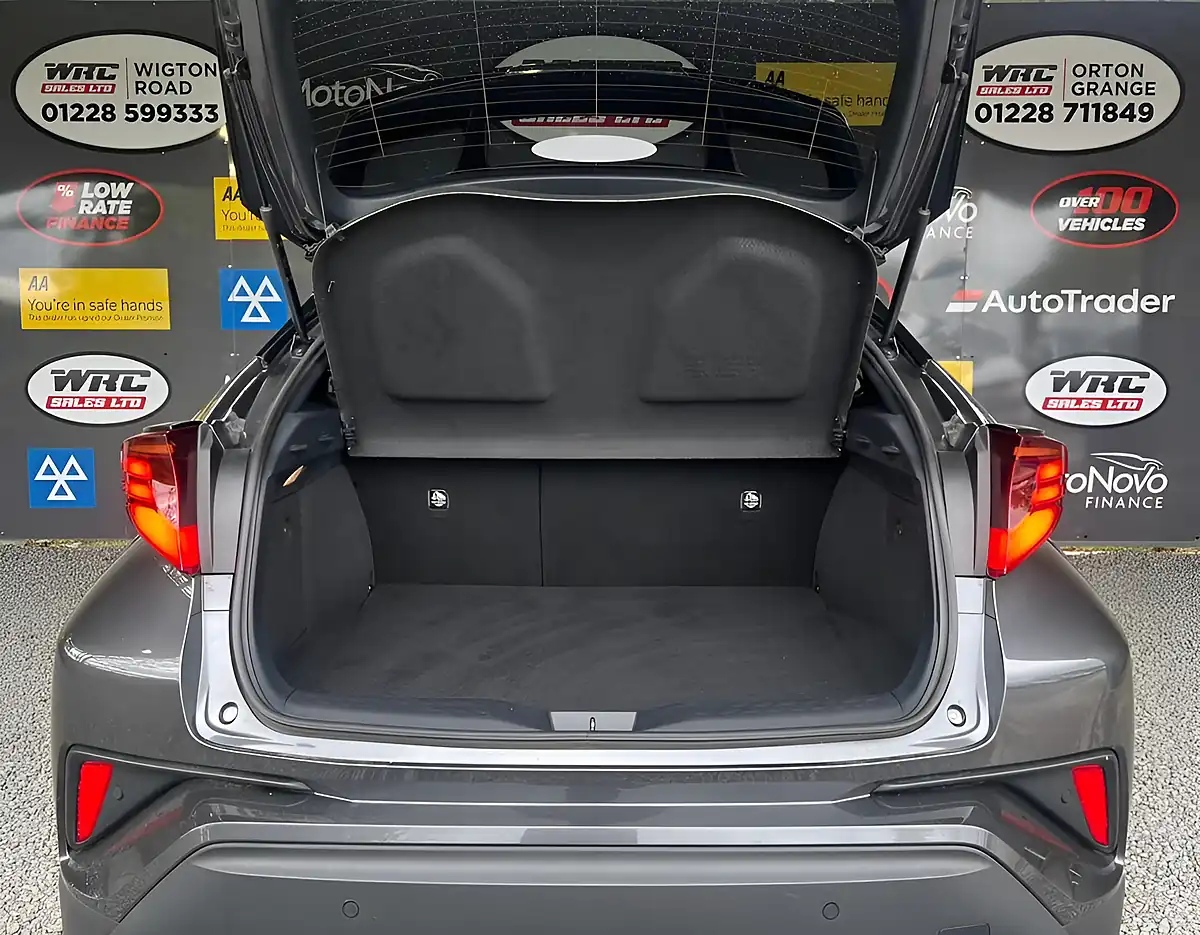 Used 2020 Toyota C-Hr Dynamic Grey - Interior and Exterior details 7