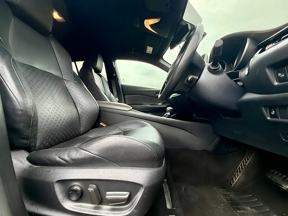 Used 2020 Toyota C-Hr Excel Black - Interior and Exterior details 16