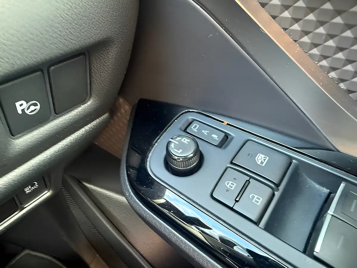 Used 2020 Toyota C-Hr Excel Grey - Interior and Exterior details 11