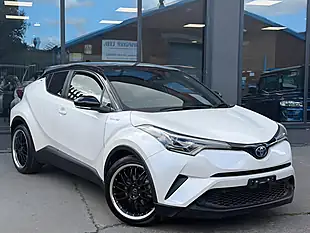 Used 2020 Toyota C-Hr Icon White - Interior and Exterior details 2