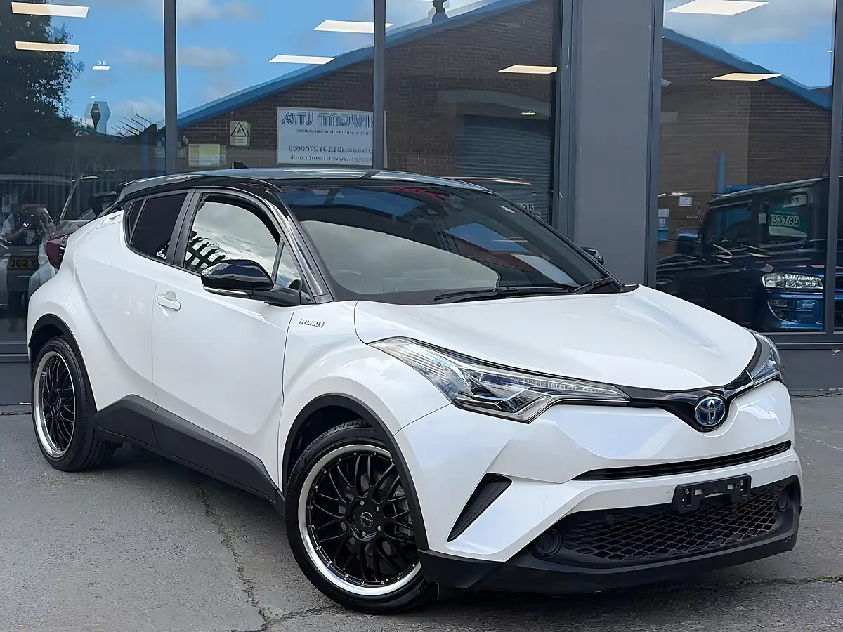 Used 2020 Toyota C-Hr Icon White - Interior and Exterior details 2