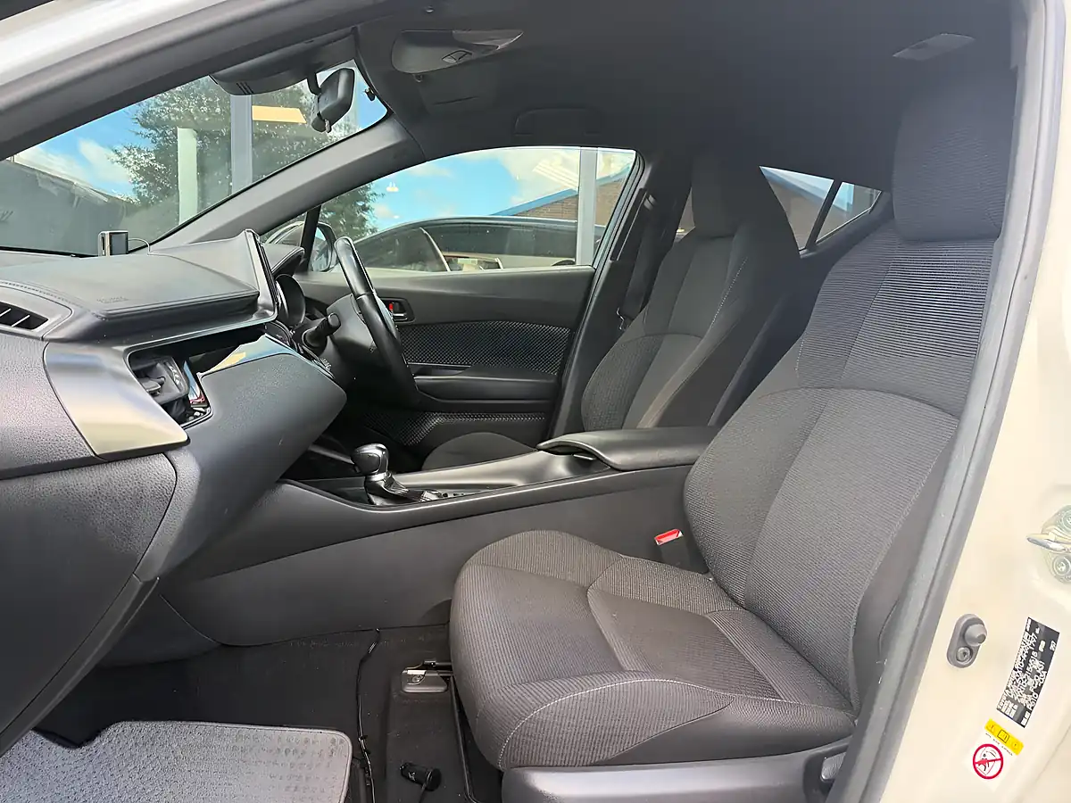 Used 2020 Toyota C-Hr Icon White - Interior and Exterior details 4