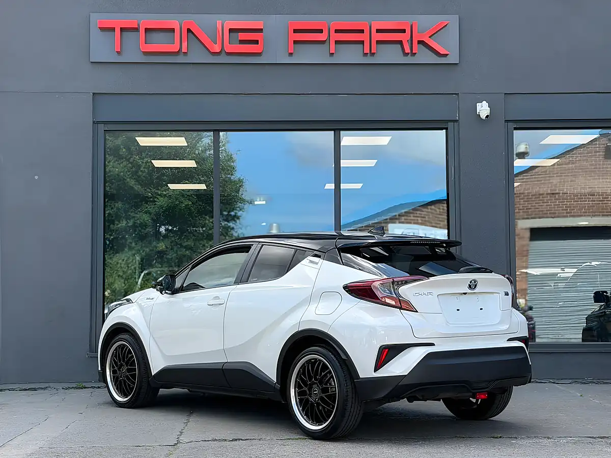Used 2020 Toyota C-Hr Icon White - Interior and Exterior details 5