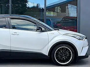 Used 2020 Toyota C-Hr Icon White - Interior and Exterior details 9