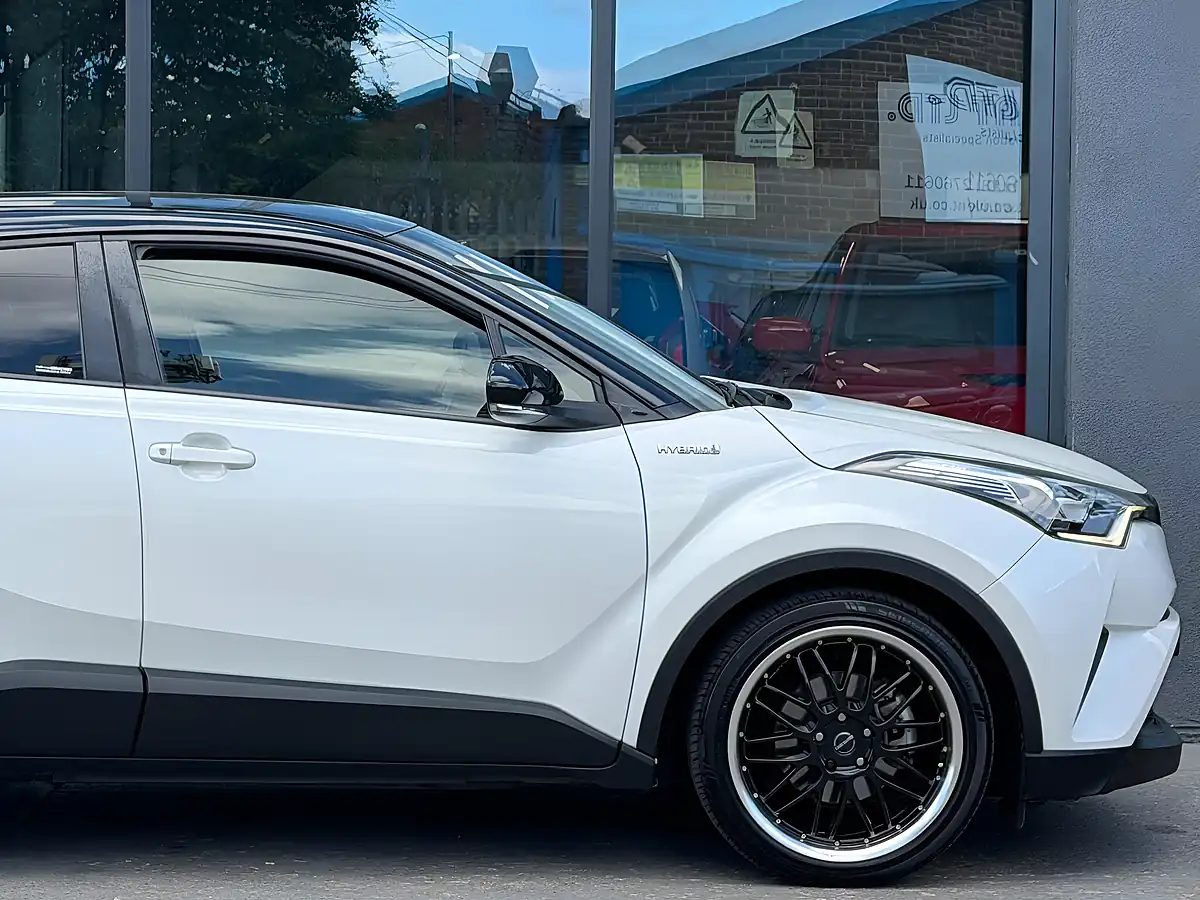 Used 2020 Toyota C-Hr Icon White - Interior and Exterior details 9