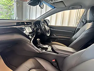 Used 2020 Toyota Camry Design Blue - Interior and Exterior details 12