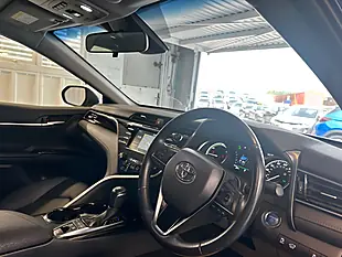 Used 2020 Toyota Camry Design Blue - Interior and Exterior details 17