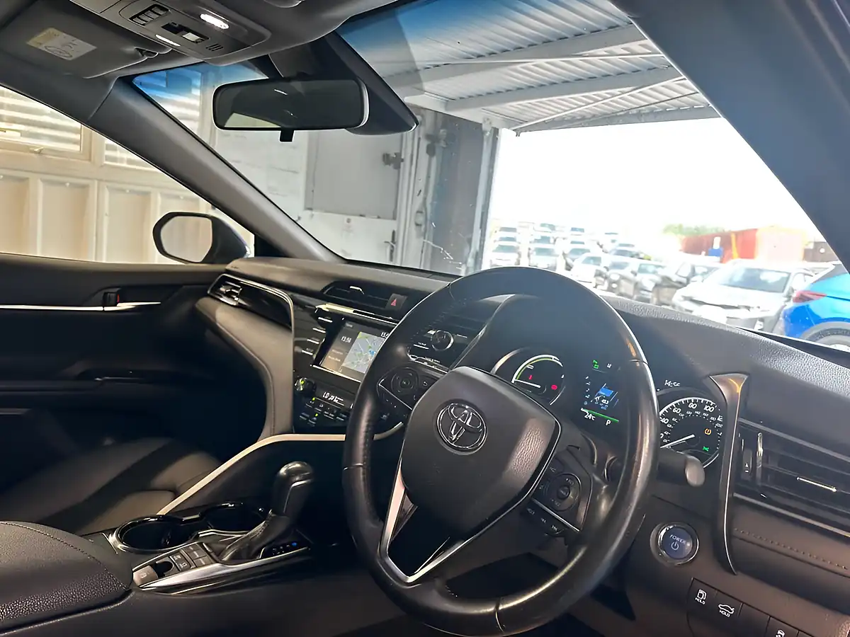 Used 2020 Toyota Camry Design Blue - Interior and Exterior details 17