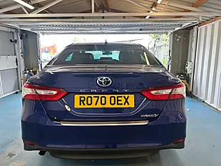 Used 2020 Toyota Camry Design Blue - Interior and Exterior details 18