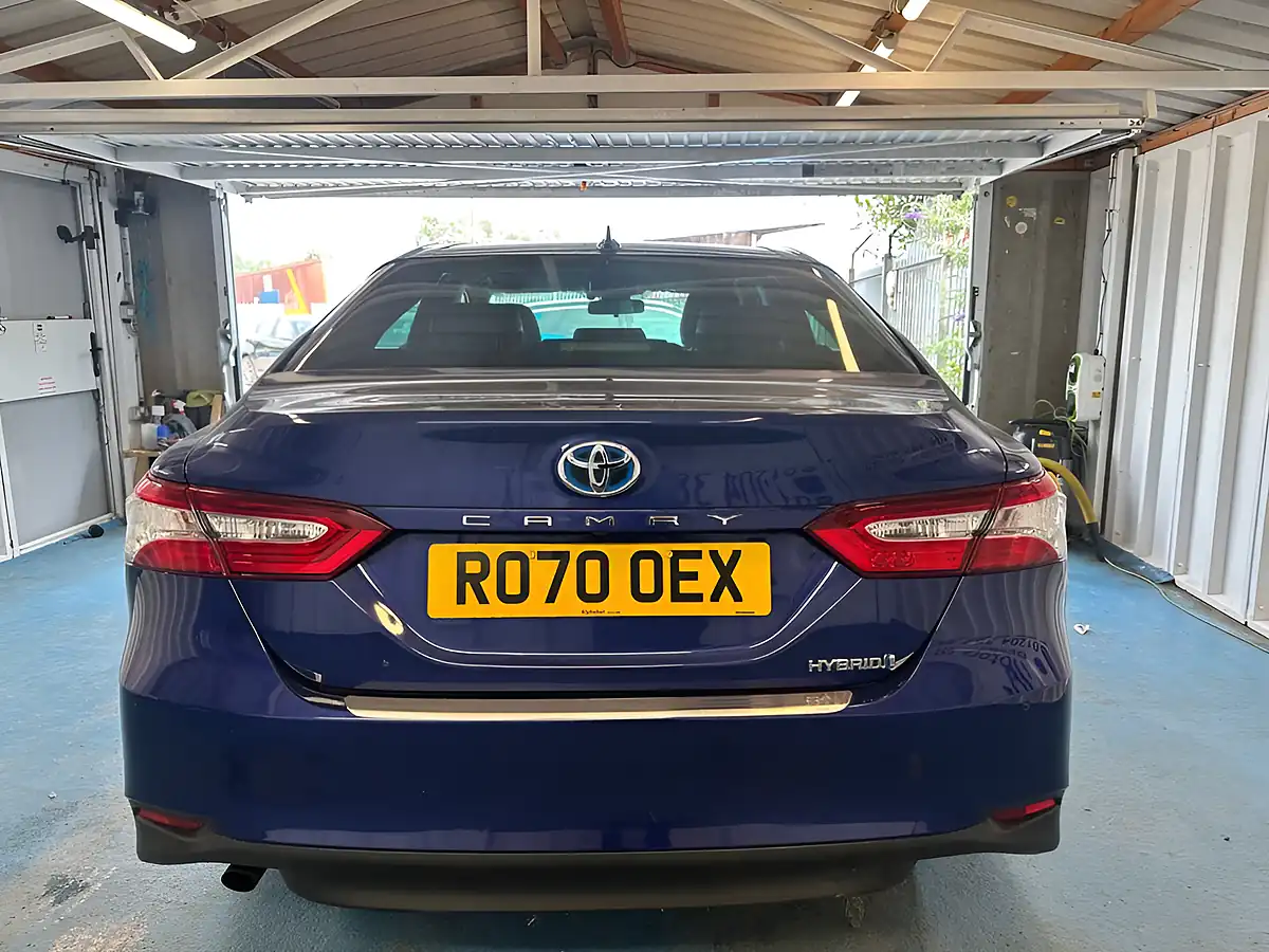 Used 2020 Toyota Camry Design Blue - Interior and Exterior details 18