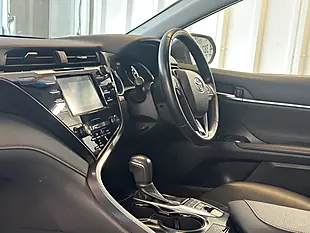 Used 2020 Toyota Camry Design Blue - Interior and Exterior details 2