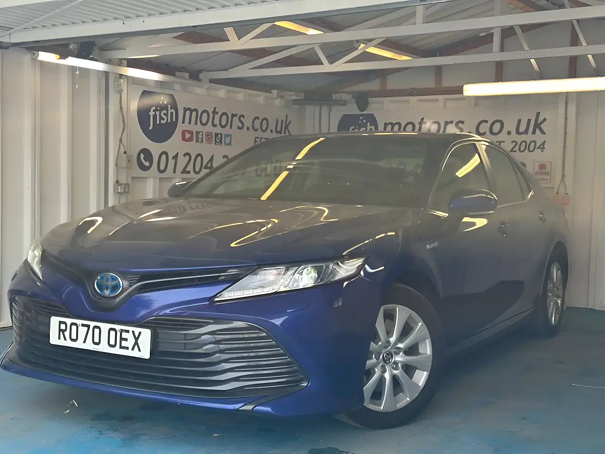 Used 2020 Toyota Camry Design Blue - Interior and Exterior details 5