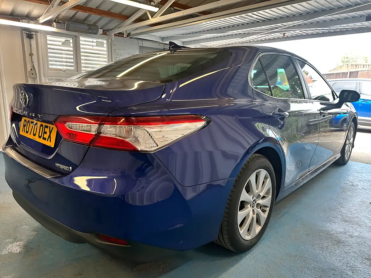 Used 2020 Toyota Camry Design Blue - Interior and Exterior details 6