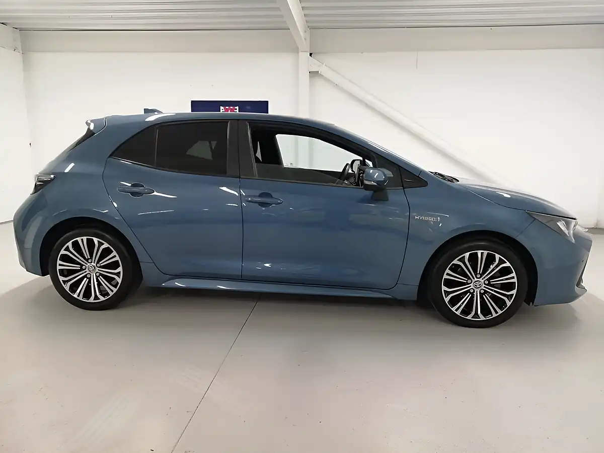 Used 2020 Toyota Corolla Design Denim Blue - Interior and Exterior details 14