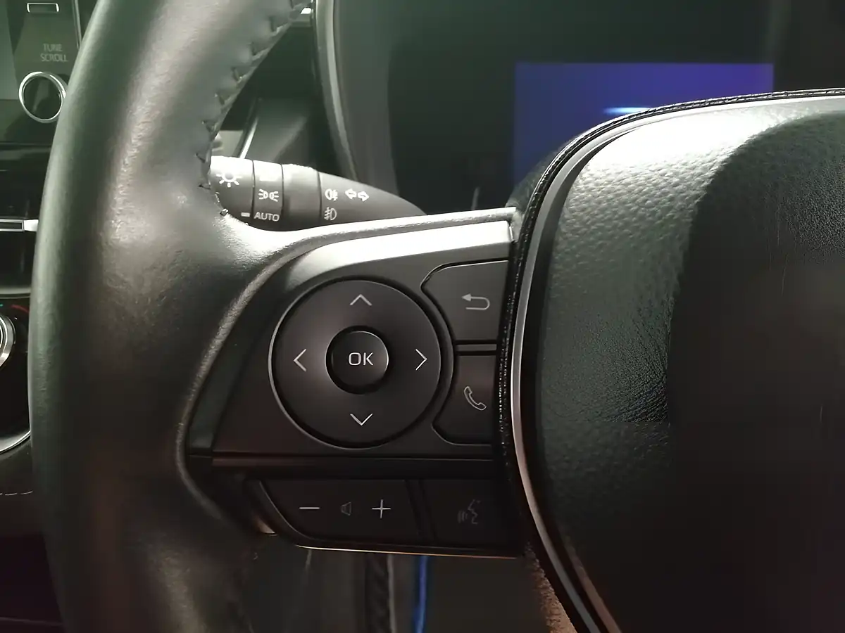 Used 2020 Toyota Corolla Design Denim Blue - Interior and Exterior details 8