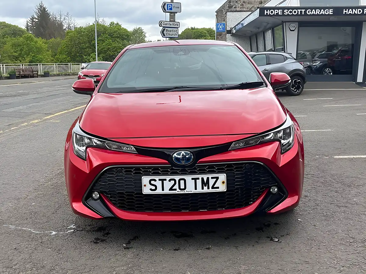 Used 2020 Toyota Corolla Design Red - Interior and Exterior details 4