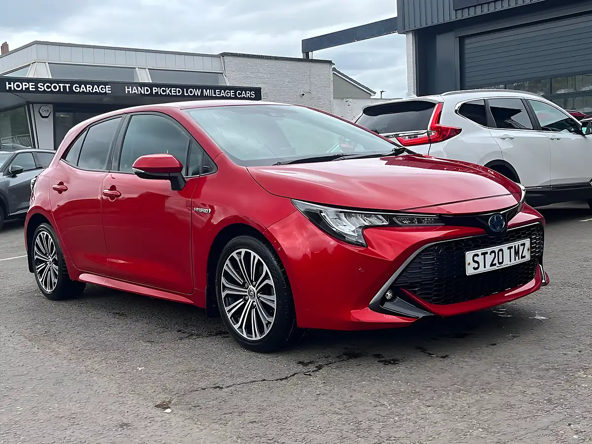 Used 2020 Toyota Corolla Design Red - Interior and Exterior details 6